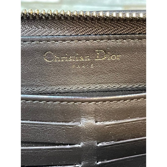 CHRISTIAN DIOR Blush Pink Leather Zip Around Wallet with Charm‎ Accessory - Picture 6 of 8